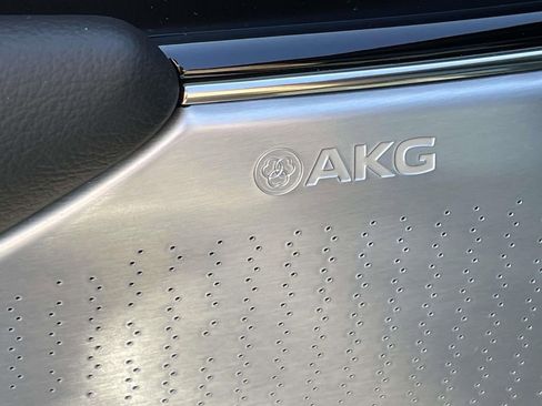 New 2026 Cadillac Lyriq Signature Luxury image 18