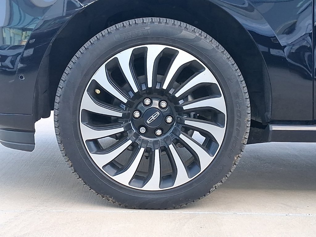 Used 2023 Lincoln Navigator L Black Label AWD/4WD image 27