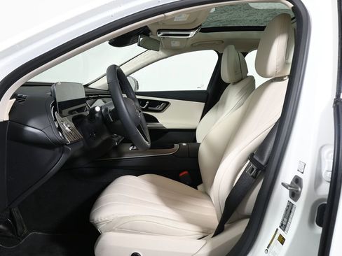 Certified 2026 Mercedes-Benz E 350 4MATIC Sedan image 3