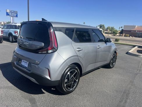 Used 2025 Kia Soul EX FWD image 5