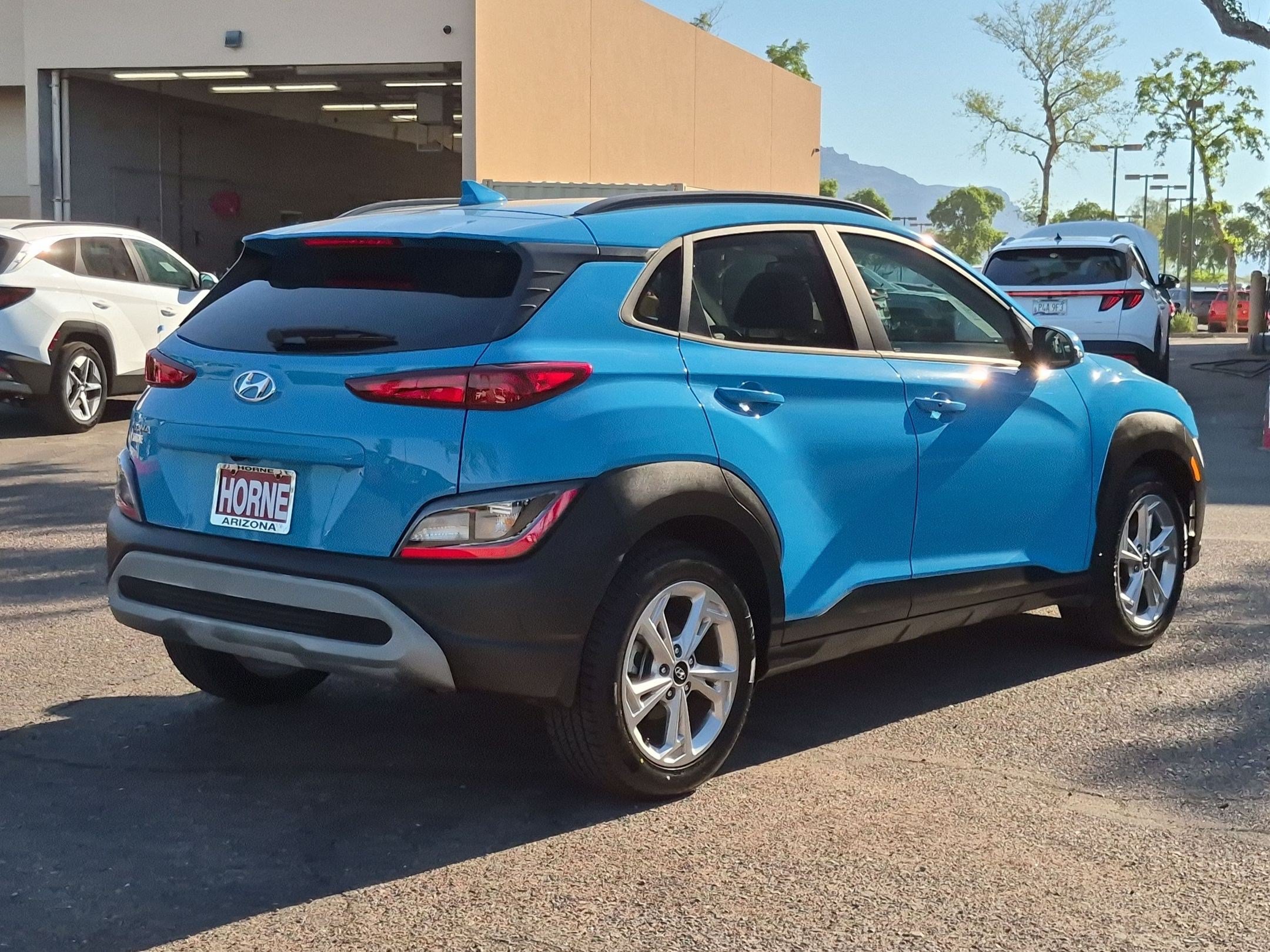 Used 2022 Hyundai Kona SEL w/ Cargo Package FWD image 5