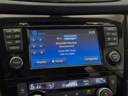 Used 2017 Nissan Rogue SL FWD image 9