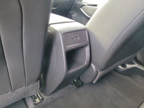Used 2025 Chevrolet Trax LT FWD image 14