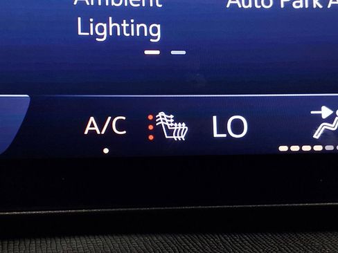 Used 2025 Buick Enclave Sport Touring w/ Super Cruise Package image 14