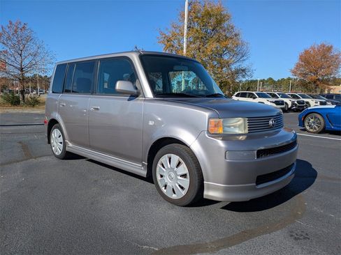 Used 2006 Scion xB image 3