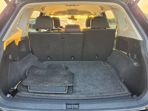 Used 2022 Volkswagen Tiguan SE AWD/4WD image 16