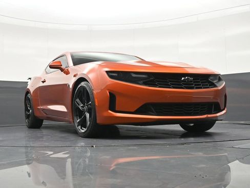Used 2024 Chevrolet Camaro LT RWD image 29