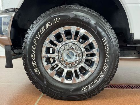 Used 2022 Ford F250 XLT w/ XLT Premium Package image 8