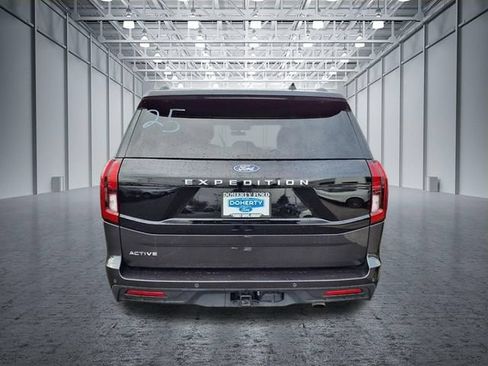 Certified 2025 Ford Expedition Active AWD/4WD image 12
