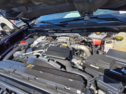 Used 2022 Chevrolet Silverado 2500 LTZ w/ LTZ Plus Package AWD/4WD image 16