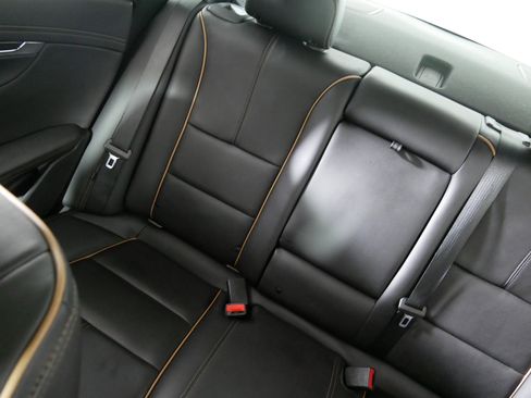 Used 2019 Chevrolet Impala Premier w/ Premier Convenience Package image 12