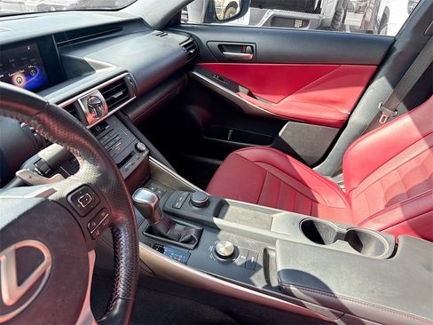 Used 2019 Lexus IS 300 image 26