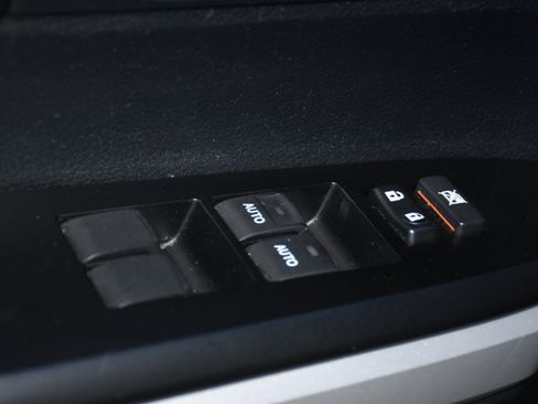 Used 2019 Toyota Tundra Limited image 10