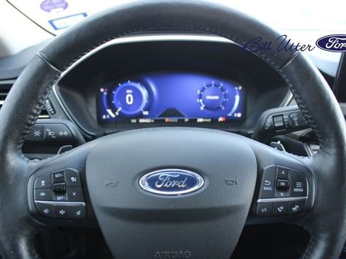 Used 2020 Ford Escape Titanium image 24