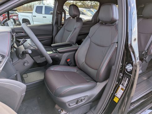 Used 2025 Toyota Sienna XSE w/ XSE Premium Package image 14