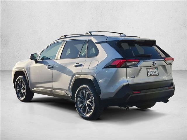 Used 2022 Toyota RAV4 XLE Premium AWD/4WD image 8