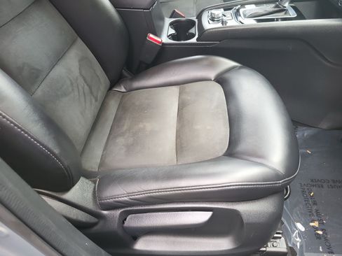 Used 2020 MAZDA CX-5 Touring FWD image 18