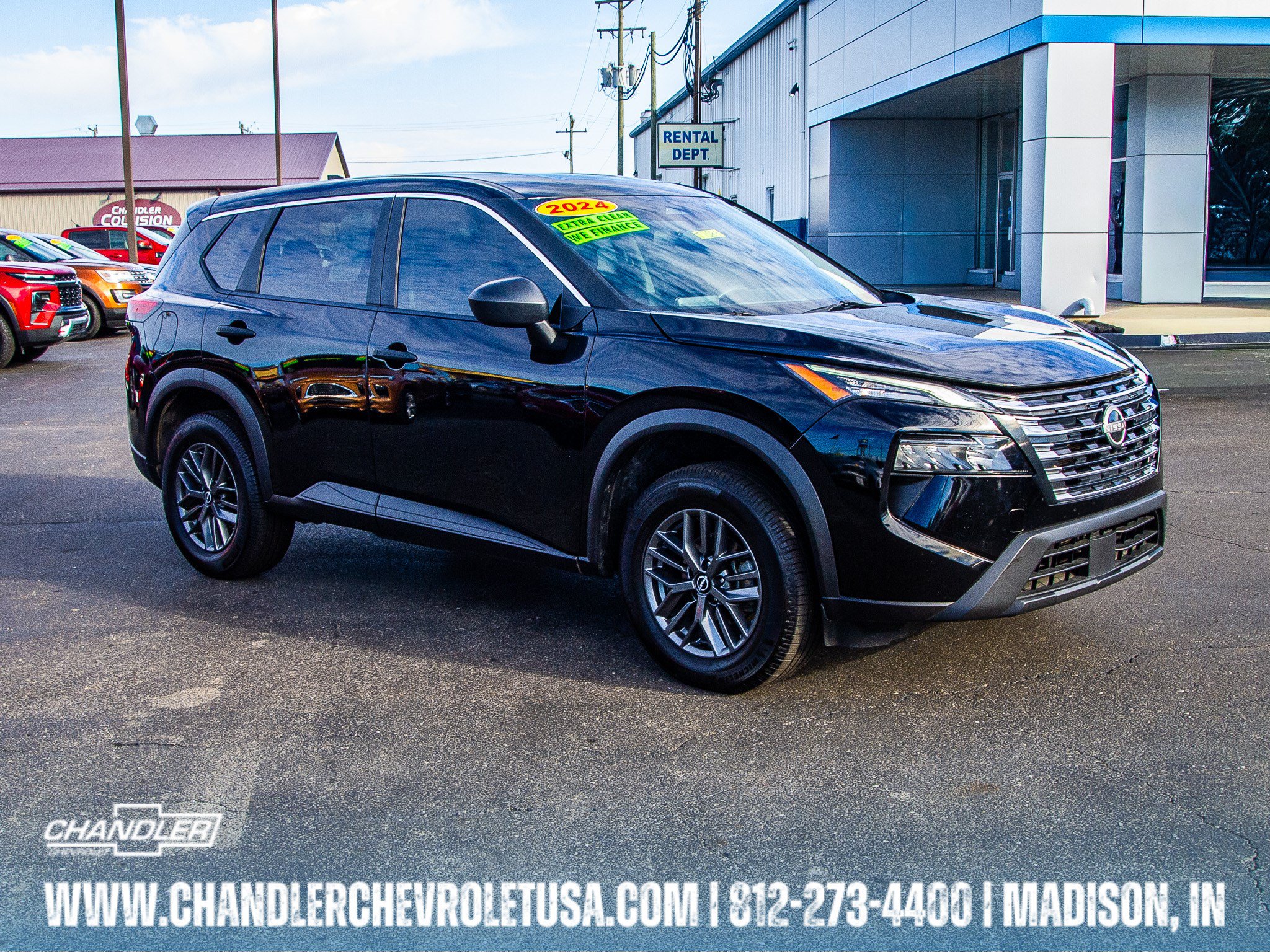 Used 2024 Nissan Rogue S FWD image 1