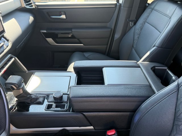 Used 2025 Toyota Sequoia Limited w/ Tow Technology Package AWD/4WD image 11