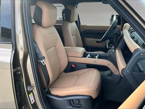 New 2026 Land Rover Defender 110 S image 11
