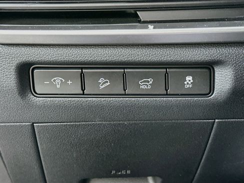 Used 2025 Kia Telluride S AWD/4WD image 17