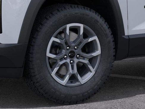New 2026 Chevrolet Equinox ACTIV FWD image 9