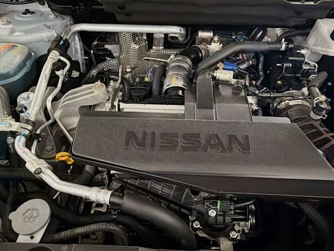 Used 2024 Nissan Rogue S AWD/4WD image 29