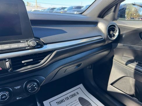 Used 2021 Kia Forte GT-Line image 16