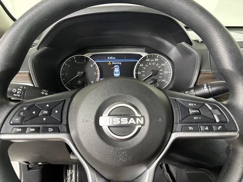 Used 2023 Nissan Altima 2.5 SV AWD/4WD image 14