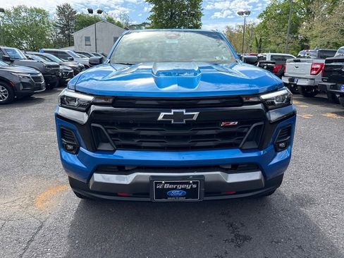 Used 2024 Chevrolet Colorado Z71 w/ Z71 Convenience Package 2 AWD/4WD image 2
