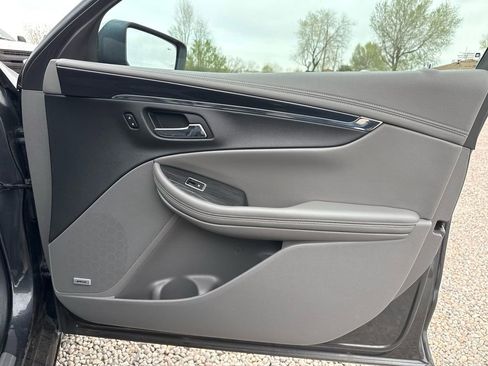 Used 2019 Chevrolet Impala Premier image 13