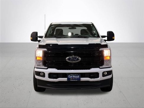 Used 2024 Ford F350 XLT image 4