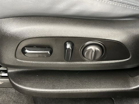 Used 2021 Buick Enclave Essence w/ Sport Touring Edition image 12