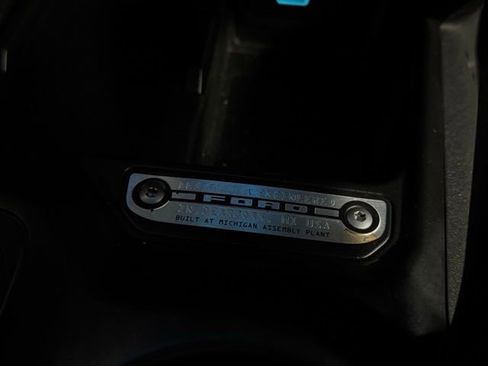 Used 2025 Ford Bronco Badlands image 35