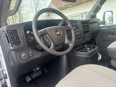 New 2024 Chevrolet Express 3500 w/ Power Convenience Package image 19