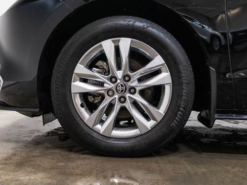 Certified 2026 Toyota Sienna Limited AWD/4WD image 11