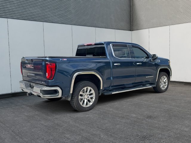 Used 2022 GMC Sierra 1500 SLT w/ SLT Premium Package AWD/4WD image 5