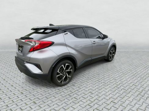 Used 2020 Toyota C-HR XLE FWD image 8
