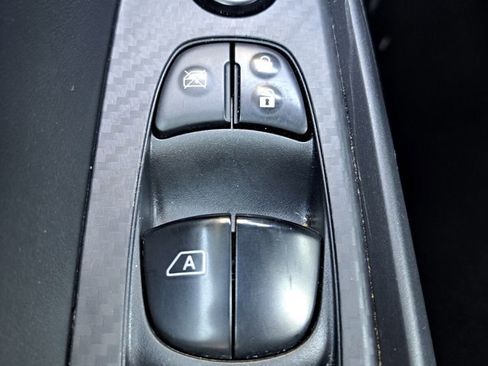 Used 2025 Nissan Sentra SV image 16