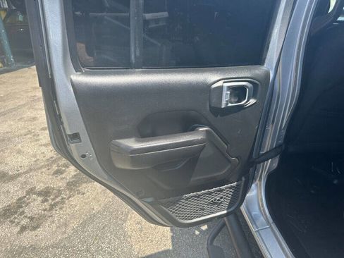 Used 2019 Jeep Wrangler Unlimited Sport image 26