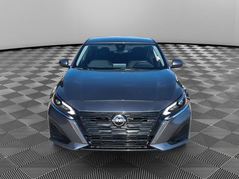 Used 2023 Nissan Altima 2.5 SV FWD image 11