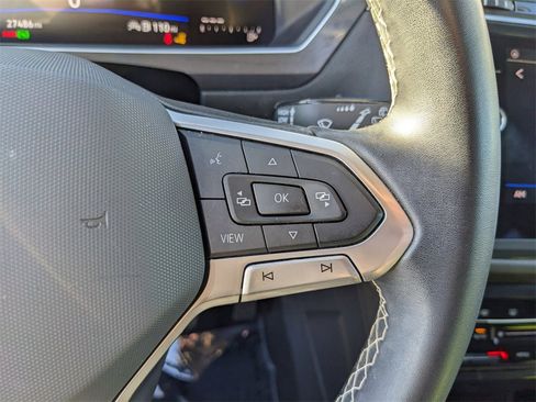 Certified 2023 Volkswagen Tiguan SE w/ Panoramic Sunroof Package image 28