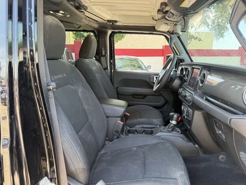 Used 2023 Jeep Wrangler Unlimited Sahara AWD/4WD image 29
