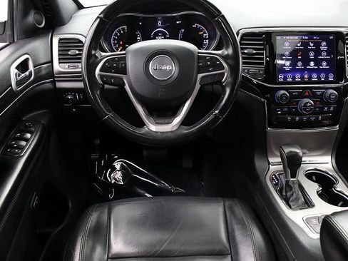 Used 2019 Jeep Grand Cherokee Limited image 14