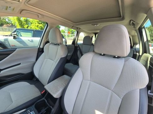 Used 2023 Subaru Forester Premium AWD/4WD image 22
