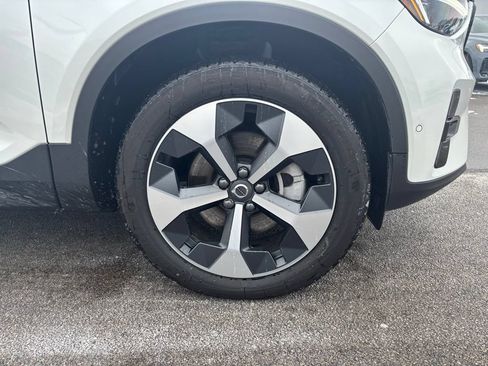 Certified 2026 Volvo XC40 B5 Plus w/ Protection Package Premier AWD/4WD image 34