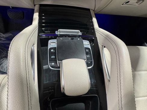 Used 2020 Mercedes-Benz GLE 350 w/ 3rd Row Seat Package image 38