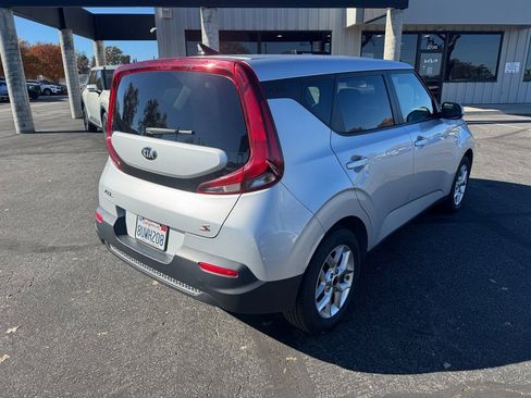 Used 2020 Kia Soul S image 5