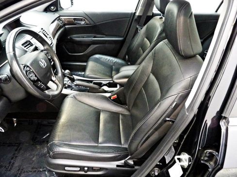 Used 2016 Honda Accord EX-L image 8