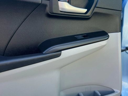 Used 2012 Toyota Camry LE image 17